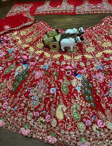 ชุดแต่งงานดีไซเนอร์ ผ้าขนสัตว์เทียมลายจิ้งจอก 4 เมตร ทรงเลเฮนกา โชลี พร้อมกระโปรงแคน-แคน และชั้นผ้าแคนวาส ทำจากวัสดุรีไซเคิล - Product Image 2