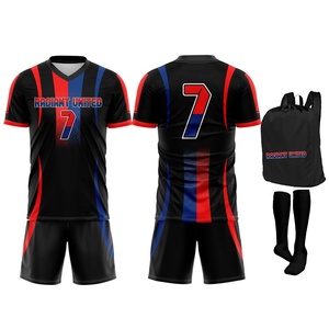 Nouveau modèle d'uniforme de football à manches courtes respirant avec logo personnalisé et couleurs personnalisées - Vêtements d'entraînement et de sport de haute qualité - Product Image 1