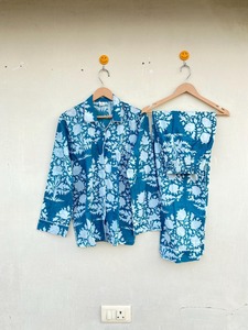 ชุดนอนผ้าคอตตอนสำหรับผู้หญิงชุดนอนผ้านุ่มใส่ในฤดูร้อนชุดใส่นอนลายดอกไม้สไตล์อินเดียทำมือชุดใส่อยู่บ้านชุดเพื่อนเจ้าสาวพร้อมเป็นของขวัญ - Product Image 6