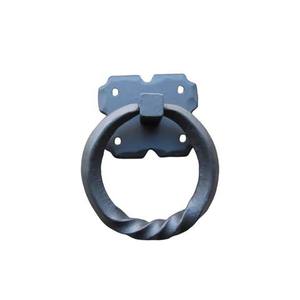 Aldaba de puerta de hierro con anillo trenzado moderno Acabado personalizado Premium para villas Oficina Puertas Dormitorios Tornillo de acento decorativo duradero - Product Image 5