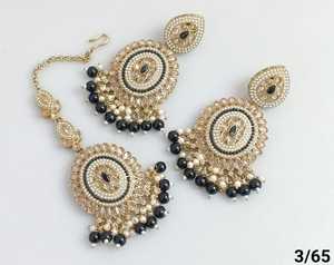 Vêtements de mariage de qualité supérieure Design ovale AntiqueOr Plaqué Perle Travail Mode Longue Boucle D'oreille Avec Mangtika Ensemble Pour Femmes Et Fille - Product Image 3