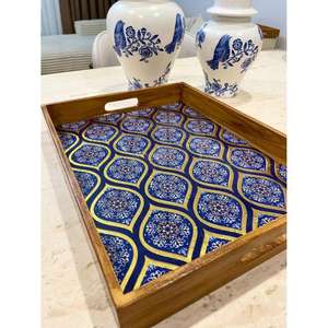 Grand plateau de service rectangulaire en bois émaillé - Élégant, fait à la main, écologique, passe au lave-vaisselle, petit-déjeuner, déjeuner, dîner, décoratif - Product Image 5