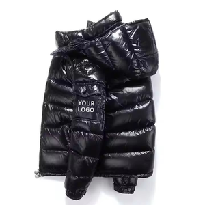 Veste matelassée rembourrée épaisse noire à capuche pour homme, fabriquée sur mesure par un fabricant OEM, chaude pour l'hiver, brillante, coupe-vent - Product Image 4