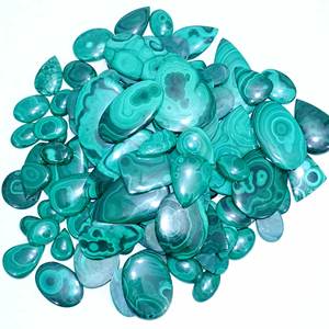 Cabujones naturales de malaquita Cabujones de alta calidad Piedras preciosas sueltas naturales para la fabricación de joyas Piedras naturales curativas al por mayor - Product Image 3