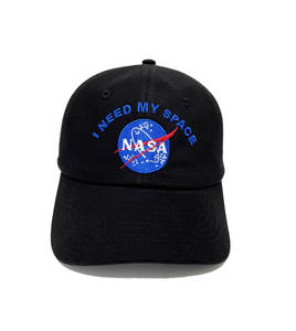 Nouvel arrivage Chapeaux de baseball brodés noirs avec logo personnalisé Fermetures à boucle en laiton réglables à bord incurvé Vente en gros de lettres sportives - Product Image 1