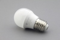 Vente en gros 8W P45 G45 LED Ampoule E14 E27 Économie d'énergie Éclairage intérieur Source de lumière SMD Usage résidentiel Alimenté en courant alternatif Garantie de 2 ans