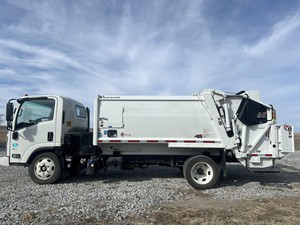 Usato 2023 HI NO S5 4x2 Motore Diesel 4 Cilindri 5.2L Tipo-4HK1TC Euro6 215 CV Trasmissione Automatica Guida a Sinistra - Product Image 6