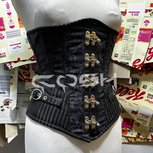 Corsé gótico de brocado negro con corte bajo en la cintura y cierre de broche oscilante - Product Image 1