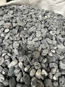 Pierres de gravier de galet d'oeuf noir poli du fournisseur de société de paysage du Vietnam - Product Image 5