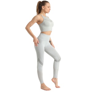 Un service professionnel garantit que les leggings de yoga pour femmes en spandex/nylon/polyester sur mesure répondent aux normes de vente en gros B2B élevées. - Product Image 1