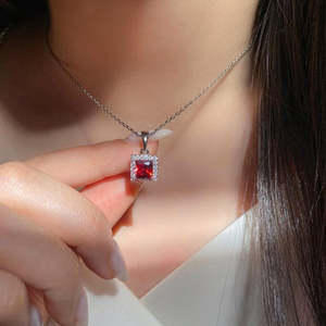 Colgante de Rubí de la Reina Hecho a Mano por Hallmark, Plata con Baño de Oro de 14k, Engaste de Diamantes, Joyería Religiosa - Product Image 1