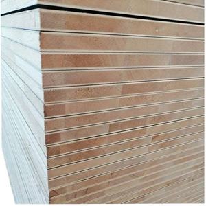 Tablero de Madera de Álamo de Alta Calidad (1220x2440mm) para Encofrados de Muebles y Aplicaciones Hoteleras - Product Image 2