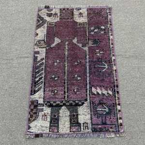 Petit tapis vintage 2x3,2 pieds, tapis turc en laine camouflage violet et blanc - Product Image 1