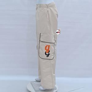 กางเกงวอร์มทรงถุงผ้าโพลีเอสเตอร์สำหรับผู้ชายกางเกงวอร์มทรงหลวมแนววินเทจกว้างน้ำหนักเบาโลโก้ตามสั่ง - Product Image 6