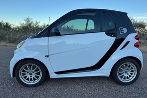 Smart For-Two El-ect-ric D-rive Pa-s-sion Usado en Buen Estado - Product Image 6