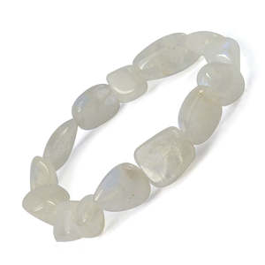 สร้อยข้อมือคริสตัลเรนโบว์มูนสโตน อัญมณีธรรมชาติเพื่อการบำบัด สำหรับการเชื่อสัมผัสและจุดเริ่มต้นใหม่ - Product Image 6