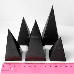 GROS NATUREL SHUNGITE NOIR RUSSE PYRAMIDE NUBIENNE POUR L'UTILISATION REIKI GUÉRISON MÉDITATION PROTECTION EMF ÉNERGIE MÉTHAPHYSCIALE - Product Image 6