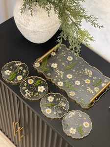 Plateaux décoratifs en résine avec motifs métalliques et végétaux pour une décoration intérieure élégante et une utilisation moderne sur table à manger - Product Image 5