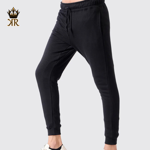Diseña Tu Propio Chándal Personalizado en Color y Talla, Nuevo Chándal Masculino de Manga Larga a la Moda en Venta - Product Image 4