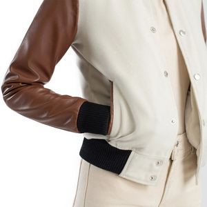 Chaquetas Varsity Personalizadas al por Mayor para Mujer, Blancas y Marrones, de Alta Calidad, con Mangas de Cuero, Diseño Único, Chaqueta Varsity OEM - Product Image 6