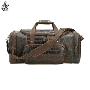 Sac de voyage en cuir grande capacité avec motif crocodile et logo personnalisé, 23 pouces - Product Image 2