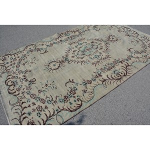 Alfombra turca Vintage de 5,4x9,3 pies, patrón de retales de tejido plano de lana Beige para decoración de pasillo de sala de estar con respaldo de látex - Product Image 4