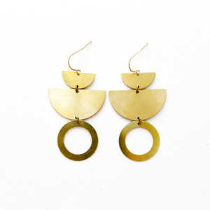 Boucles d'oreilles en laiton martelé, fabrication artisanale, design régulier, très vendu - vêtements pour femmes indiennes - Product Image 2