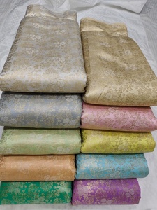 ผ้าสีเทอร์ควอยซ์ลายจุดสีทองสำหรับเสื้อผ้า ชุดเดรส งานฝีมือ การเย็บปักถักร้อย ของตกแต่งบ้าน และสิ่งทอสำหรับการออกแบบแฟชั่น - Product Image 4