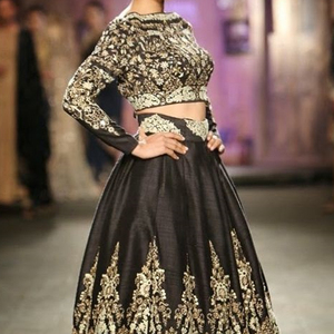 TRENDY--DESIGNER ของอินเดีย/ปากีสถาน KOTI กับ LEHENGA ชุดเจ้าสาวประดับประดา DABKA,หินลูกปัดแก้วทำงานสำหรับงานแต่งงาน @ 2022 - Product Image 1