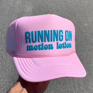 Gorras Trucker de Espuma de 5 Paneles con Impresión Personalizada, Gorra Deportiva de Mezclilla, Lona y Malla, Moderna para Actividades al Aire Libre, ODM Vietnam - Product Image 2