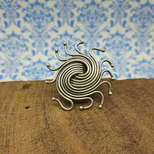 Anillo Tribal bohemio artesanal de plata sólida 925 con diseño de Mandala en espiral para boda o regalo de Village Collection - Product Image 2