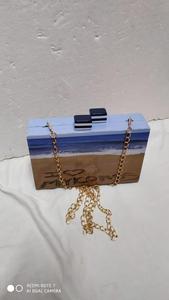 Nouveauté élégante : Ensemble complet de collier avec pendentif papillon vintage plaqué or et perles d'imitation en résine pour femme, idéal pour les mariages - Product Image 4