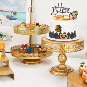 Juego de Soportes para Tartas de Metal Tradicional Diseñado para Reuniones con Estructura Elevada que Permite la Visibilidad de los Postres en Eventos - Product Image 3