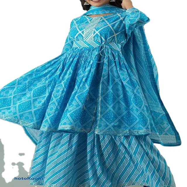 Designer Party tragen schwere pakistani sche Anrakali-Stil Anzüge Heavy Faux Georgette mit Stickerei (3mm Squence) Arbeit mit Cottons