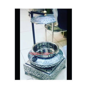 Elegante juego de buffet de platos de frotamiento de acero inoxidable con patrón en relieve adornado calentador de alimentos redondo para catering de hotel y restaurante - Product Image 1