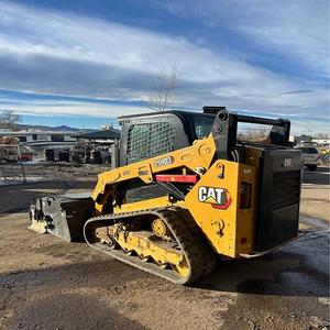 Chargeuse compacte avec chargeur frontal et caractéristiques de tracteur Dotée d'une pompe hydraulique Moog et d'une technologie de chargeuse sur chenilles - Product Image 1