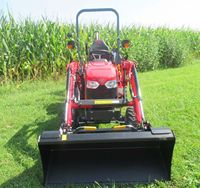 Tracteur compact tout-terrain robuste 1GC.25 avec chargeur-pelleteuse, boîte de vitesses et pompe 4x4, conçu pour les terrains accidentés, longue durée de vie