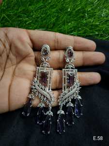 CONJUNTO DE PENDIENTES ESTILO CLÁSICO DE DIAMANTE AMERICANO PARA BODAS CONJUNTO DE PENDIENTES ESTILO CLÁSICO DE MODA PARA MUJER Y NIÑA - Product Image 4