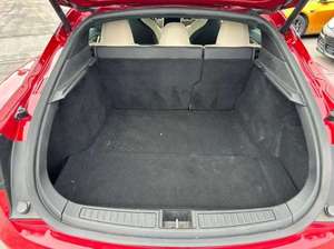 Sedán Eléctrico S 75D 2024 de Bajo Kilometraje y Alto Rendimiento, Equipado con Tracción en las Cuatro Ruedas, Motor Dual, Interior Confortable y Batería de Largo Alcance - Product Image 2