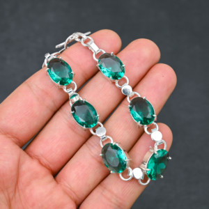 Pulsera Unisex de Lujo con Apatita Verde Creada en Laboratorio, Plata de Ley, Corte Ovalado de 10x14 mm, 5 Piedras, Ajustable de 7 a 8 Pulgadas, Elegante y Hecha a Mano - Product Image 4