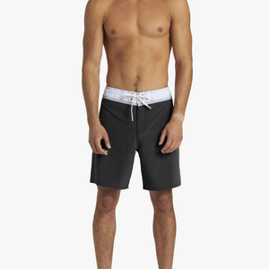 Shorts de bain pour hommes en toile 100% polyester respirante, avec taille élastique, tissu léger, uni, décontracté, pour la piscine et les centres de villégiature - Product Image 1