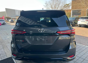 2024 Pre-Owned Auto Dark Interior Leather Seats Rear <b>Camera</b> R17 Tire Automatic 6-Speed Left/Right Hand 8 - Product Image 6