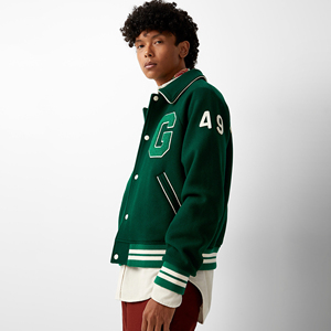 2026 Custom <b>Men</b> Varsity <b>Jacket</b> Windproof Eco-Friendly Streetwear Letterman Style Jersey <b>Pullover</b> Horn Button Closure <b>Jacket</b> <b>Men</b> - Product Image 2