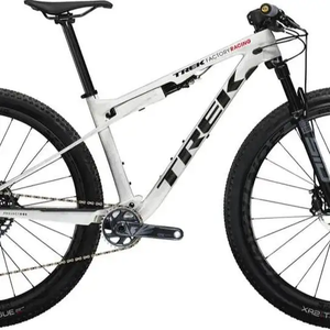 Bicicleta de carretera Trek Madone SLR 9 AXS Gen 7 ensamblada para adultos - Product Image 1