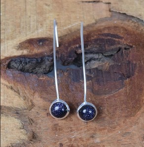 Vente chaude grès naturel rond 10mm Cabochon pierres précieuses lunette réglage broche conception balancent goutte à la main boucle d'oreille fabrique - Product Image 3