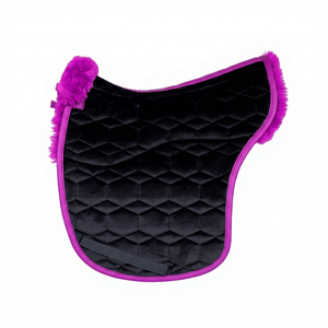 TOUGH TACK OEM Tapis de selle islandais de luxe personnalisé avec bordure en fausse fourrure, matelassé hexagonal en velours, style saut d'obstacles, pour compétition - Product Image 6