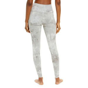 Nouveau stock Legging pour femme Legging pour femme de qualité supérieure Meilleur prix Legging pour femme fabriqué avec une haute qualité pour une taille personnalisée - Product Image 2