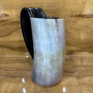 Taza de Cuerno de Búfalo Natural Pulido de Diseño Único, Ecológica, de la Mejor Calidad para Fiestas, Hoteles, Hogares y Restaurantes - Product Image 1