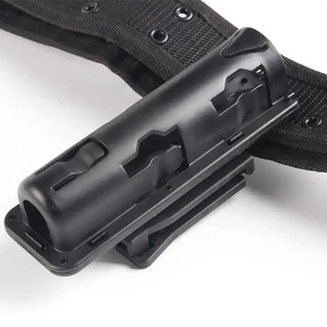 Clip de <span class=keywords><strong>ceinture</strong></span> <span class=keywords><strong>porte</strong></span>-bâton étui à bâton universel Rotation à 360 degrés étui à bâton extensible pour <span class=keywords><strong>ceinture</strong></span> de service étui à tirage rapide noir - Product Image 2