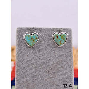 Artisanat du Sud-Ouest # 8 Boucles d'oreilles clous en forme de cœur en turquoise et argent sterling avec sertissage clos pour cadeau - Product Image 1